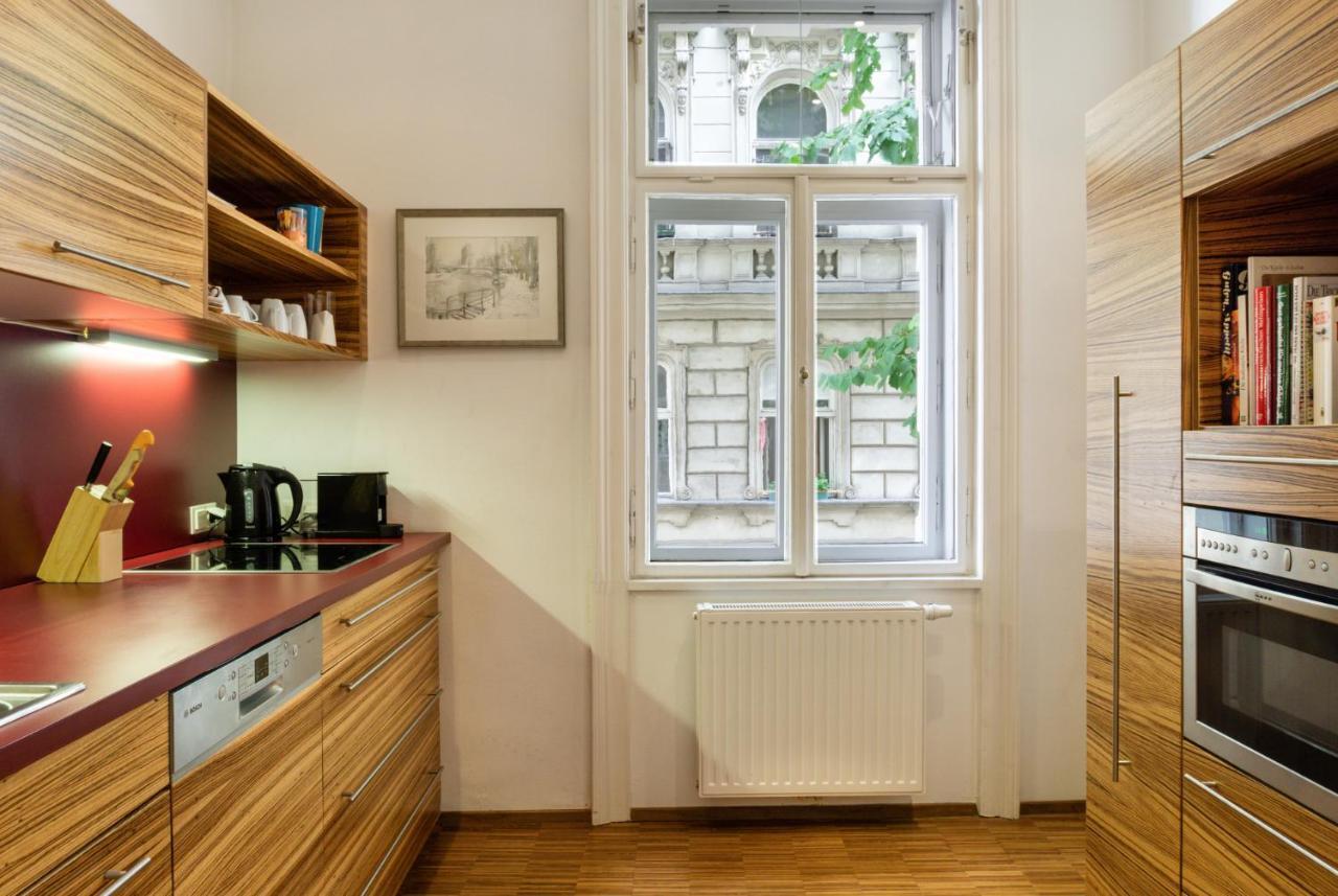 Apartments Fuchsthallergasse Vienna Exterior photo