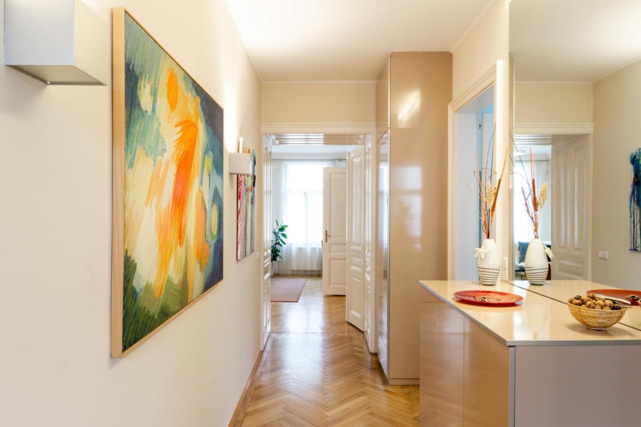 Apartments Fuchsthallergasse Vienna Exterior photo